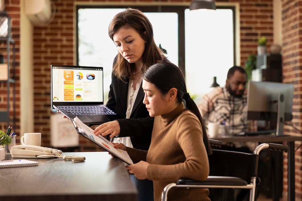 team-collaboration-office_482257-124458